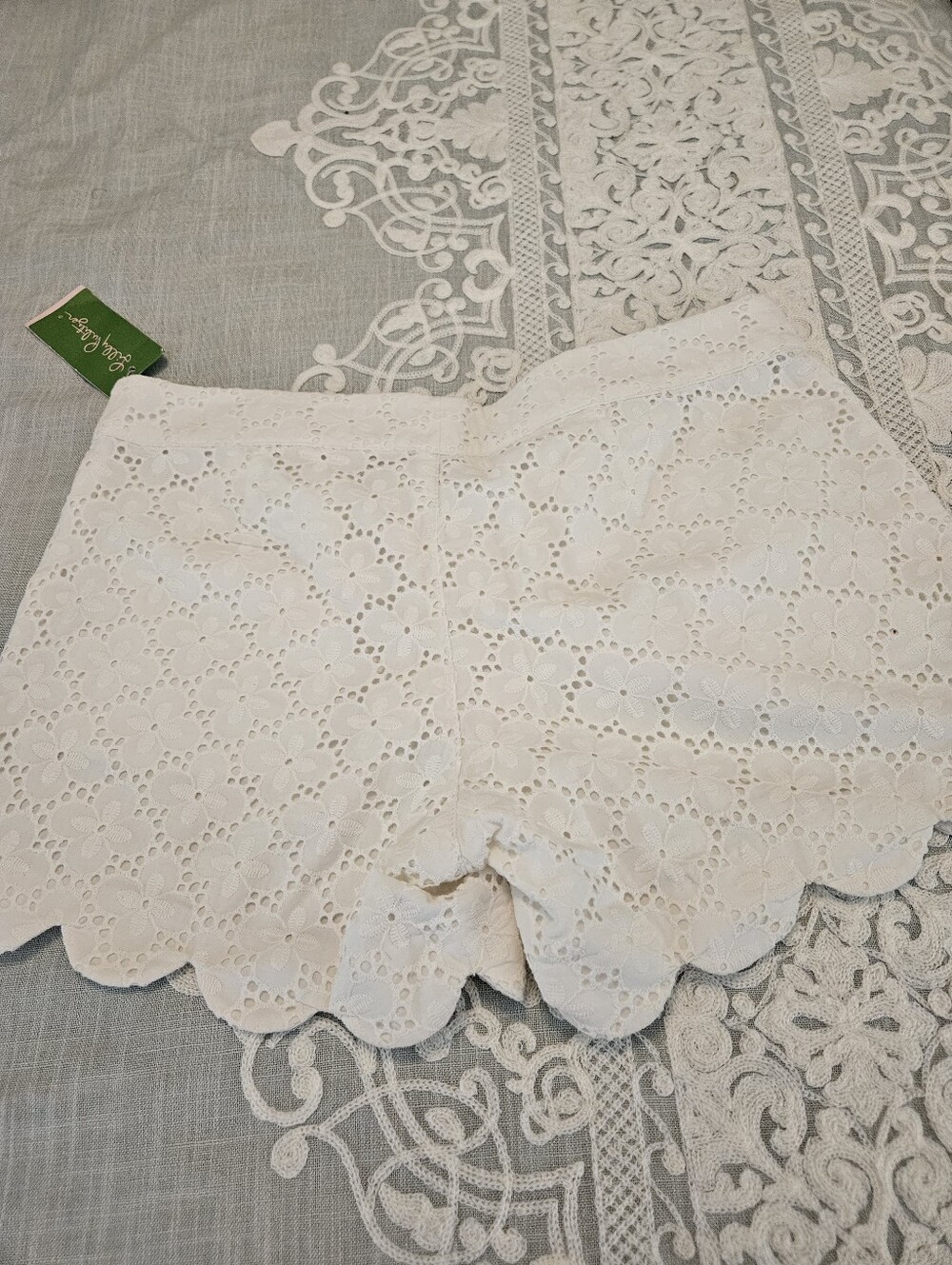 Lilly Pulitzer NWT Cgarleston White Eyelet Scallop-Hem Shorts